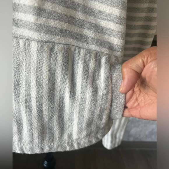 J Crew size Large hoodie - Picture 7 of 9